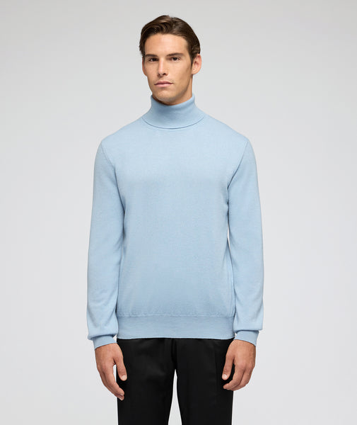 Sweater in light blue cashmere